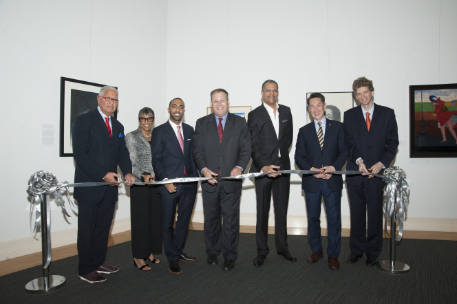 (From left) Ribbon-cutting ceremony by Mr Bernard W. Kinsey, Mrs Shirley Pooler Kinsey and Mr Khalil Kinsey, United States Consul General to Hong Kong and Macau Mr Kurt W. Tong, HKU Dean of the Faculty of Arts Professor Derek Collins, HKU Vice-President and Pro-Vice-Chancellor (Global) Professor W. John Kao and UMAG Director Dr Florian Knothe.