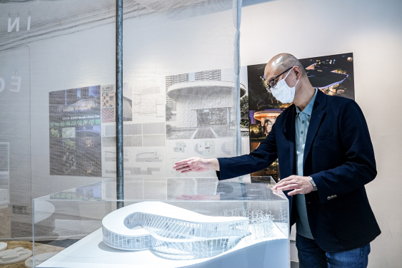 Infinity Library (designed in 2019) in Dayi, Chengdu is at its detail design stage. William Tam talked about the search of equilibrium and how the looping circulation is achieved in this design.
 