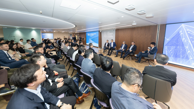 6. (From left) Professor Zhiwu Chen, Chair Professor of Finance, Cheng Yu-Tung Professor in Finance and Director of Hong Kong Institute for the Humanities and Social Science; Professor Shusong Ba, Managing Director and Chief China Economist of HKEX; Dr Dongsheng Chen, Founder, Chairman and CEO of Taikang Insurance Group; Professor Zhenhua Mao, Founder of ZhongChengXin (HK) Investment Services Limited, and Professor of Practice of HKU Business School; Professor Hongbin Cai, Dean and Chair of Economics of HKU Business School join the panel discussion.