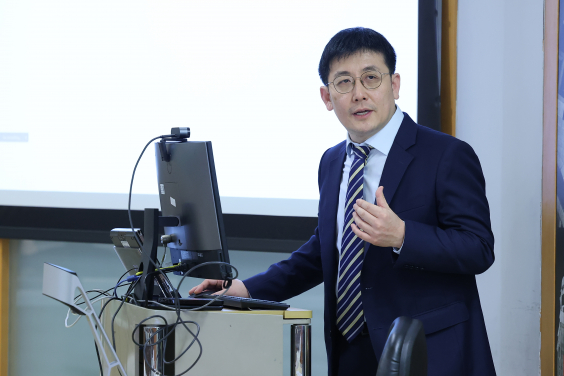 Professor Shuang Zhang is named among the first batch of New Cornerstone Investigators

 